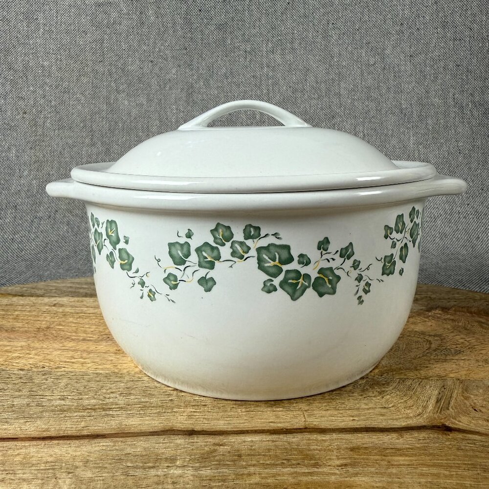 Corelle Coordinates stoneware green ivy casserole dish 1 1/2 qt